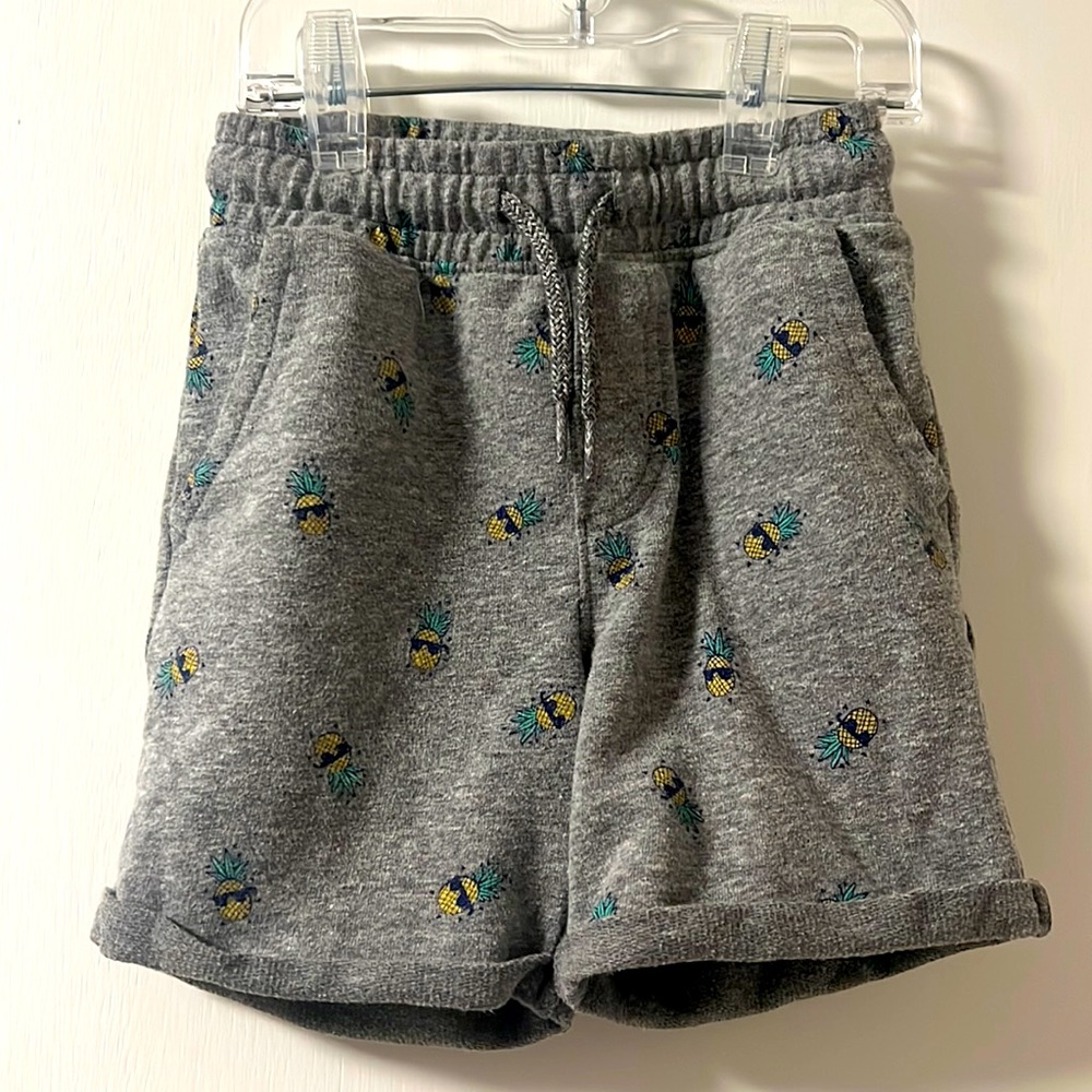 OshKosh B’gosh Gray Pineapple Shorts, pre-loved